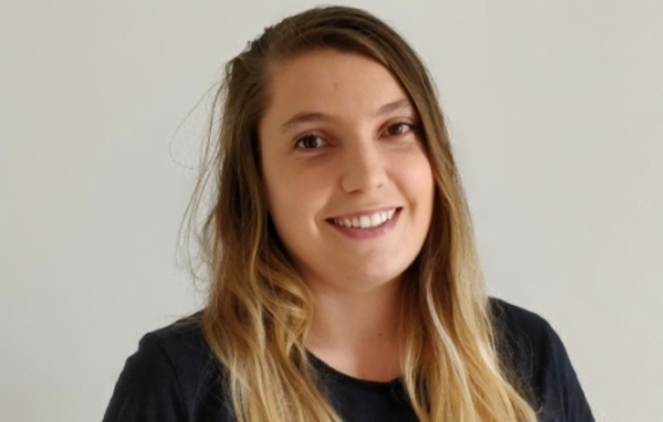 Alice, freelance en community management et rédaction de contenu